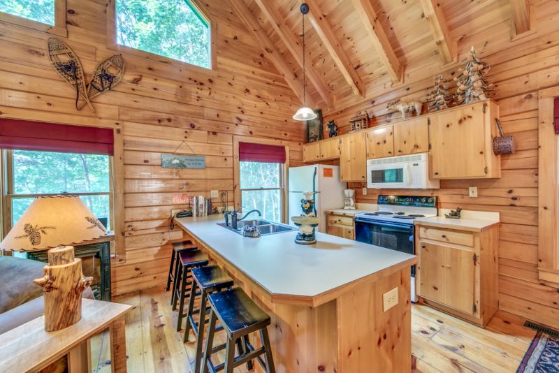Bear Foot Ridge Cabin Rental