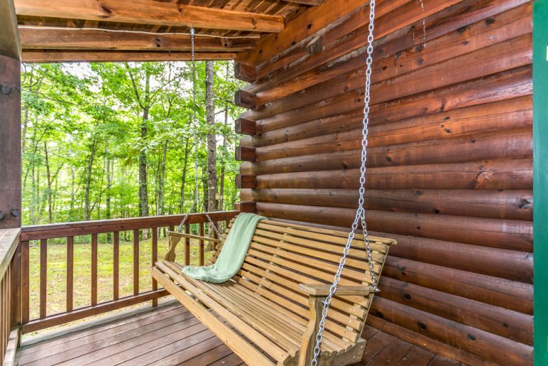 Bear Foot Ridge Cabin Rental