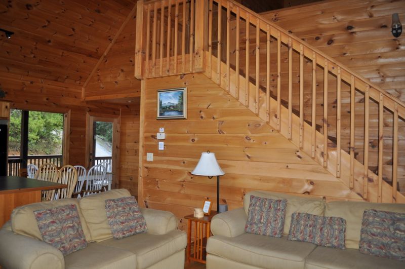 Creekside Hideaway Cabin Rentals