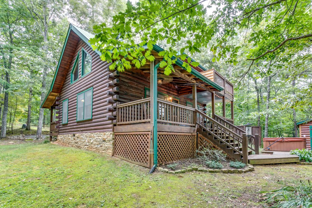 Bear Foot Ridge Cabin Rental